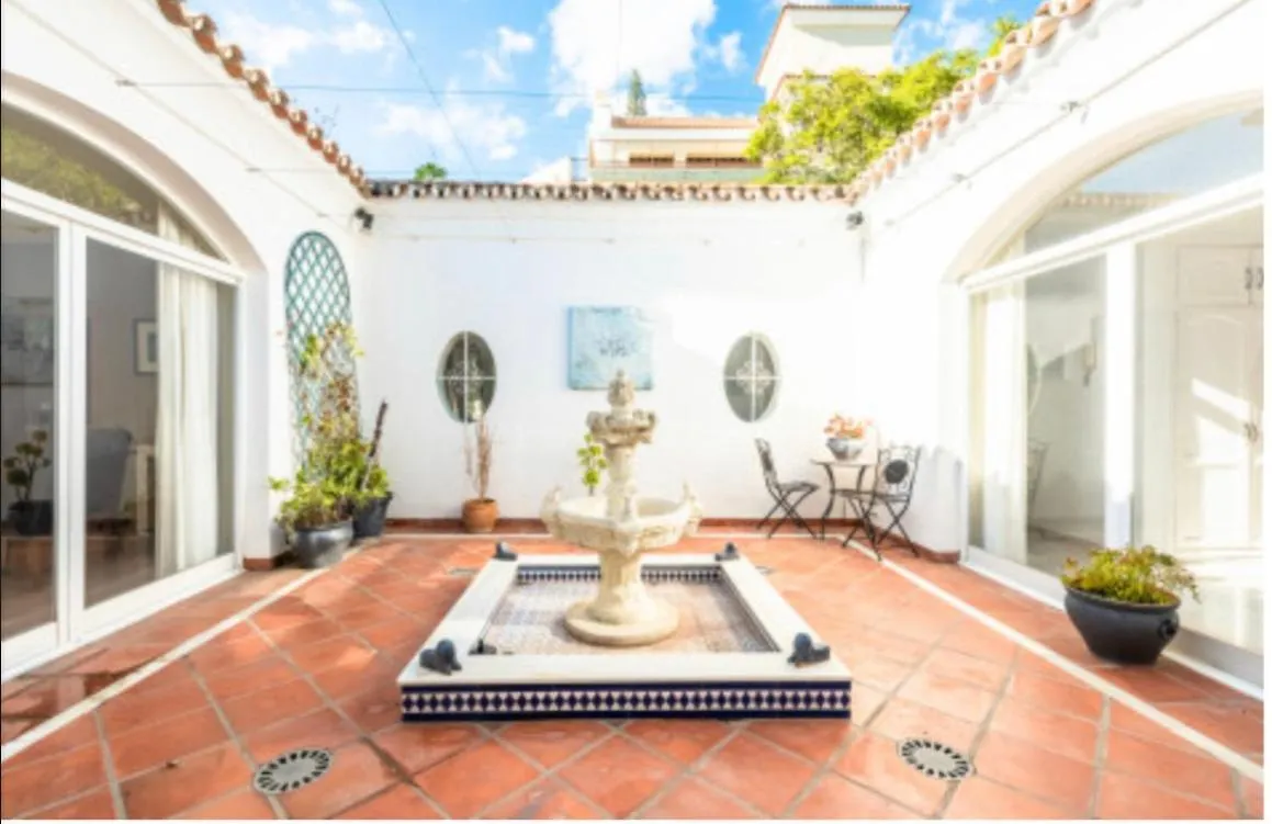 Villa Paraiso Alto Estepona 0*,